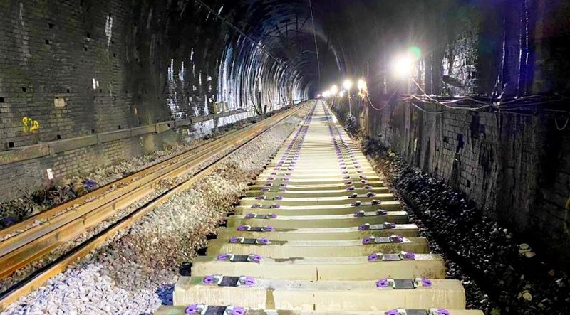 Drainage improvements in the Kilsby tunnel near Davenry